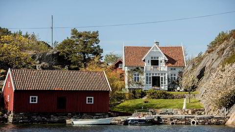 Familien Platou solgte sitt landsted på Steinsøya i Gamle Hellesund på Sørlandet i juli.