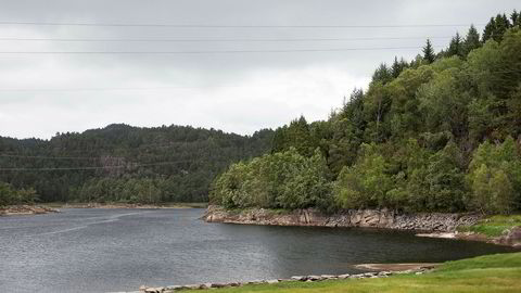 Drikkevannet Kleppevannet er i ferd med å gå tomt. Innbyggerne på Askøy er blant dem som trues av vannmangel.