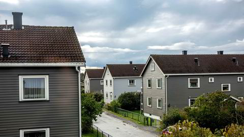 Kjøp av bolig er mange nordmenns viktigste investering, men mange har høyere rente på sine boliglån enn det de kunne ha forhandlet frem. Her fra et boligområde i Moss. Foto: Fartein Rudjord