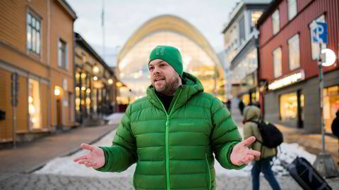 Reiselivssjef Chris Hudson i Tromsø gleder seg over eventyrlig inntjening for hotellene, men er samtidig bekymret for konsekvensene av det skyhøye prisnivået.