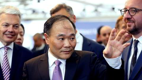 Den kinesiske milliardæren Li Shufu har kjøpt seg opp i Daimler gjennom sitt selskap Geely.