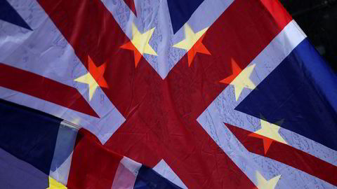 Brexit er en del av et transatlantisk bondeopprør, som kan merkes i Frankrike, Ungarn, Italia, Polen, Østerrike og selvsagt USA. Men det skyldes også grunnleggende britiske forhold, skriver artikkelforfatteren.