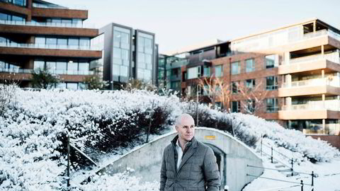 Tore Gjedebo, daglig leder i Investore as, vil selge familieaksjene i HitecVision. Her er han fotografert foran kontoret i Gamle Stavanger.