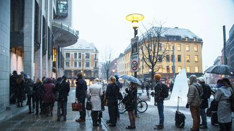 Det var lange køer utenfor Oslo tingrett for historiske rettssaken som Greenpeace, Natur og Ungdom og Besteforeldrenes klimaaksjon har anlagt mot staten. Ankesaken behandles neste år.