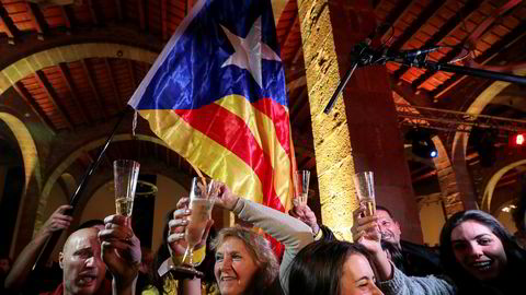 Separatister i Spania feiret i natt etter at de som ønsker løsrivelse fikk flertall i regionforsamlingen i Catalonia.