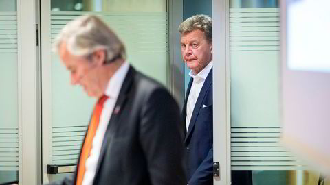 Bjørn H. Kise (bak), styreleder i HBK Holding, bekrefter at det går inn med friske penger i Norwegian. Her med Bjørn Kjos, som fortsatt er største eier, men som gikk av som toppsjef i juli i år.