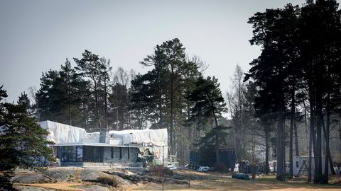 Frederik Selvaags hytte på Tjøme er under bygging, men alle nødvendige disposisjoner er ennå ikke gitt, ifølge Færder kommune.