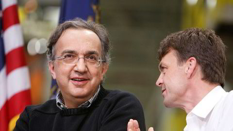 Sergio Marchionne (t.v.) sammen med Mike Manley, som nå har erstattet ham som toppsjef i Fiat Chrysler.