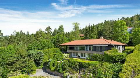 Egil Stenshagens villa i Holmenkollen gikk for drøyt seks millioner kroner over prisantydning.