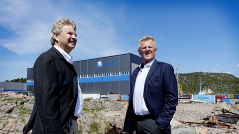 Tor Henning Ramfjord (fra venstre), tidligere toppsjef i oljeutstyrsgiganten National Oilwell Varco, kjøper både eiendom og drift i Båtservice-konsernet i Mandal der Bjørn Fjellhaugen har vært administrerende direktør i 26 år.