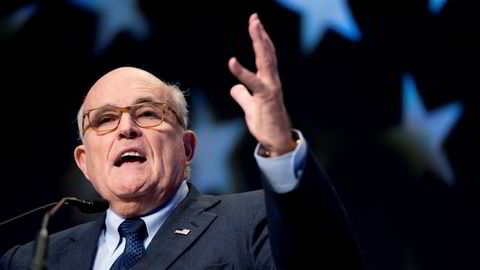 President Donald Trumps personlige advokat Rudy Giuliani vil ha regimeskifte i Iran, noe han slo fast under en tale til den omstridte iranske eksilgruppen Mujahedin-e-Khalq i Paris lørdag.