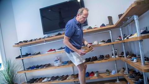 Skoen Sebago Docksides har vært uendret siden 1970 og prisen har stått stille de siste 15 årene. Her er merkeansvarlig Bård Spilling i importørens showroom på Uranienborg i Oslo.