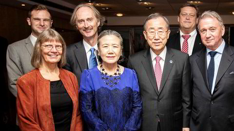 I 2012 møtte Geir O. Pedersen (nummer to bak fra venstre) og Mona Christophersen (foran til venstre) blant andre daværende FN-generalsekretær Ban Ki-moon. IPI-president Terje Rød-Larsen er også med, ved siden av generalsekretæren.