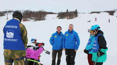 Eierne av Beitostølen Resort Atle (til venstre) og Bjørnar Hovi, stenger nå ned både hoteller og alpinanlegg.