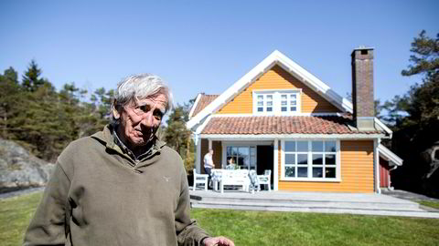 – Alt til sin tid, sier Anton M. Ringøen som nå selger familiens landsted i Høvåg vest i Lillesand. Prisantydningen er 14 millioner kroner.