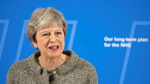 Britenes statsminister Theresa May ble mandag påført nok et brexit-nederlag. Her presenterer hun regjeringens visjon for helsevesenet mandag.