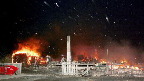 40 hus brant ned under storbrannen i Lærdal i januar 2014. Telenors hus ble tatt av flammene og tettstedet var uten mobilnett, noe som gjorde redningsarbeidet vanskelig.