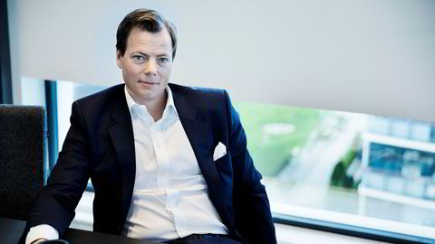 Toppsjef i Norske Skog Lars Sperre meldte sent fredag kveld at den bokførte egenkapitalen i selskapet er negativ.