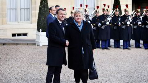 I desember troppet statsminister Erna Solberg opp i Paris hos president Emmanuel Macron. Macron annonserte at han har fått med seg Oljefondet på et initiativ der statlige investeringsfond skal utvikle klimastandarder.