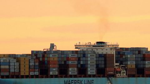 Et Maersk-skip forlater havnen i New York i juni.