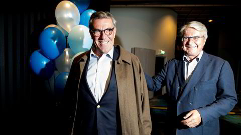 Stein Erik Hagen (til venstre) er styreleder og største aksjonær i Orkla. Nå kan han se frem til en større kontantutbetaling etter at Norsk Hydro har betalt for å overta hele Sapa. Her avbildet med Fabian Stang på Høyres valgvake på SAS-hotellet på Holbergs plass 11. september.
