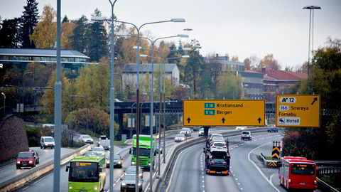 I Norge finnes det ingen generell anbefaling for priser på klimagassutslipp for investeringer, men Statens vegvesen opererer med 945 kroner for klimagassutslipp i 2030.