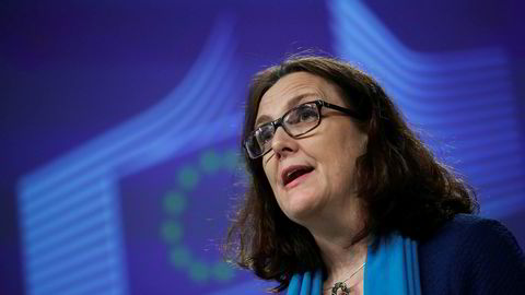 EUs handelssjef Cecilia Malmström sier EU er klar til å starte handelssamtaler med USA.