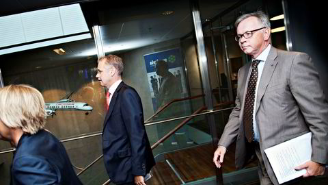 – Vi vil styrke egenkapitalen og skape bedre forutsetninger når vi skal refinansiere fremover, sier SAS' finansdirektør Göran Jansson (til høyre). Her med konsernsjef Rickard Gustafson.