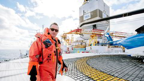 Jez Averty er Statoils letedirektør for norsk og britisk sokkel. I vår var han optimist da han besøkte boreriggen «Songa Enabler» i forkant av sommerens oljejakt i Barentshavet.