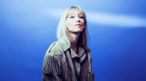 Hilma Nikolaisen går for et blått groove på sitt akustiske, men livlige, nye album.