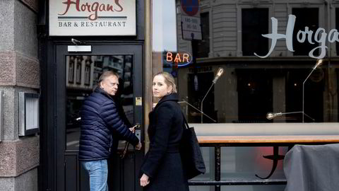 Advokat Karianne Evje Skiaker i Haavind er blitt oppnevnt som bostyrer for konkursboet i Fresher Approach. Her er hun i lokalene i Hegdehaugsveien i Oslo sammen med Stein Rønning i boforvaltningsselskapet Bjarøy.