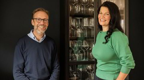 Thomas Giertsen og Merete Bø lager podkast om vin for Dagens Næringsliv.