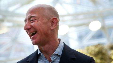 Amazons grunnlegger og konsernsjef Jeff Bezos har all grunn til å smile. Formuen økte med over 135 milliarder kroner i januar og har gjort et nytt byks i natt til 941 milliarder kroner.