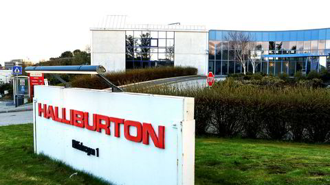 Det amerikanske oljeservicekonsernet Halliburton, som har sitt norske hovedkontor i Tananger (bildet) utenfor Stavanger, varsler salg av en av selskapets divisjoner.