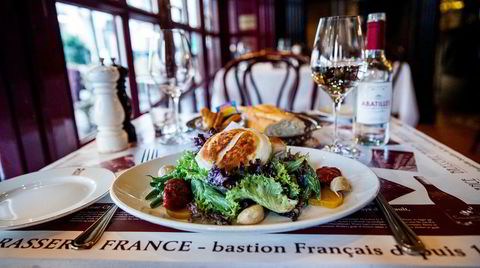 Salat med grillet chèvre er en av Brasserie Frances vanligste lunsjretter.