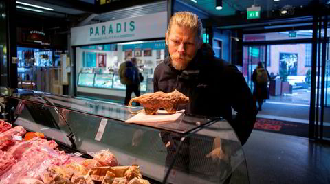 Tankevekkeren. Iblant må man faktisk provosere, mener dyreaktivist og veganer Samuel Rostøl. Han tror ikke veganernes mål bør være å bli bedre likt, men i stedet å få folk til å tenke.