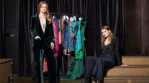 Høymote. Med en felles entusiasme for brukte klær av høy kvalitet startet Maria Sundby (til venstre) og Tuva Holm Søvik byttemarkedet Trade Shop i høst.