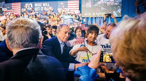 New Yorks tidligere ordfører og milliardær Michael Bloomberg var kampklar på en valgvake i Florida tirsdag kveld. Onsdag kveld, på et hotell i Manhattan, trakk en rørt Bloomberg sitt kandidatur. – Jeg ble med i president-kappløpet for å bli kvitt Donald Trump, og i dag forlater jeg kappløpet av samme grunn: For å bli kvitt Donald Trump, sa han.