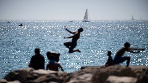 Hetebølgen slo inn over Middelhavet og det sørlige Frankrike i fjor sommer. Nå vil nordmenn tilbake, koste hva det koste vil.