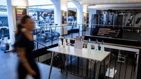 Det er arbeidsgivers ansvar å sørge for å kartlegge og vurdere risikofaktorer i arbeidsmiljøet og utarbeide handlingsplaner med tiltak, skriver artikkelforfatterne.
