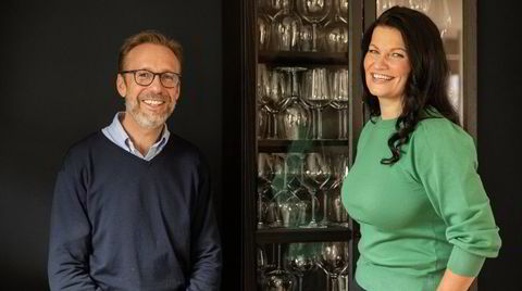 Thomas Giertsen og Merete Bø lager vinpodkast for Dagens Næringsliv.