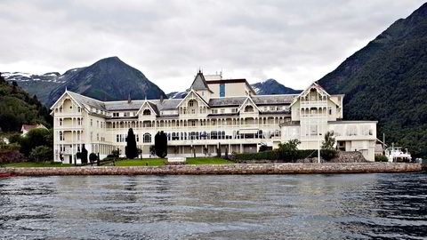 På Kviknes Hotel i Balestrand er ni av ti bestillinger for juni forsvunnet i kjølvannet av koronakrisen.