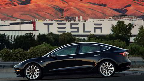 Tesla-sjef Elon Musk lovet å produsere 1500 eksemplarer av Tesla Model 3 i tredje kvartal, men fikk bare produsert 260 stykker. Bilen har fått en prislapp på 35.000 dollar (280.000 kroner) i USA.