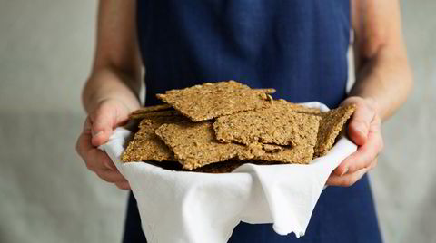 Hjemmebakt borte. Norwegian Baked har nesten triplet direktesalget siden pandemien. Knekkebrødbakeriet ligger i et tidligere militæranlegg i Brooklyn-bydelen Sunset Park.