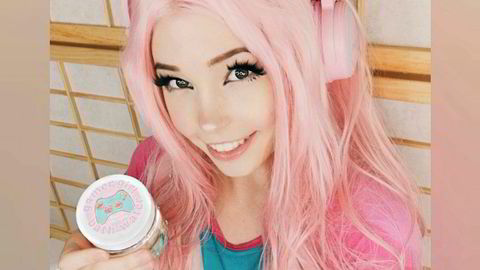 Mary-Belle Kirschner alias Belle Delphine selger sitt eget badevann.