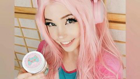 Mary-Belle Kirschner alias Belle Delphine selger sitt eget badevann.