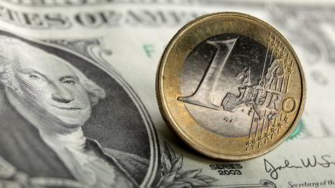 DNB Markets venter at kronen skal gå sterkere mot både euro og dollar i årene som kommer.
