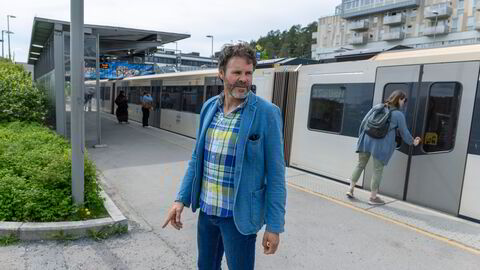 Like ved T-banestasjonen på Skullerud ønsker Anders Opsahl å reise 1300 boliger. Selv mener han at området har alt som skal til for fortetting, men så langt har prosessen tatt ni år.