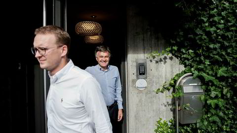 Halvor og Knut Øgreid (sønn og far) selger seg ut av Anker-kvartalet i Stavanger sentrum. Det tradisjonsrike familieselskapet har solgt seg ut av flere små og store selskap de siste ukene.