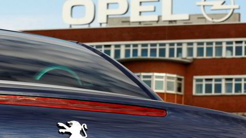 Peugeot og PSA Gruppen vurderer å kjøpe Opel fra GM.